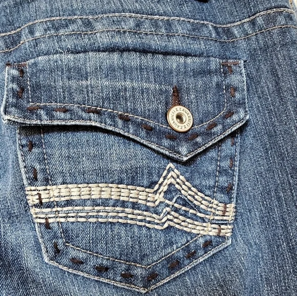 Z. Cavaricci Denim Jeans.  Size 6 - Picture 3 of 6